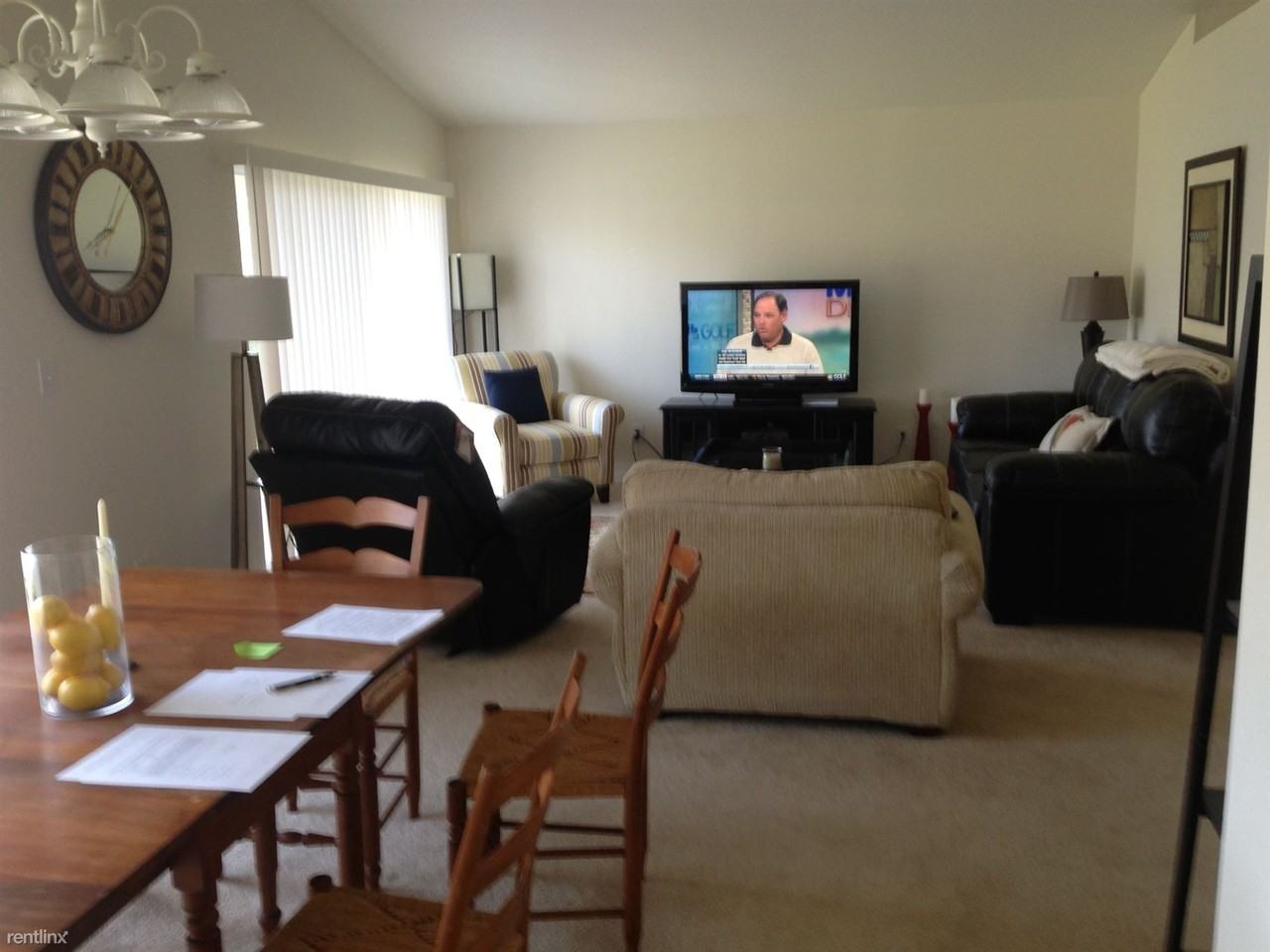 9544 Rolling Cir - Photo 3 of 10