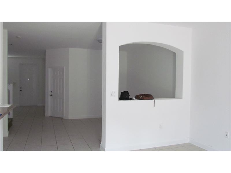 8134 Northwest 107th Path - Photo 3 of 8