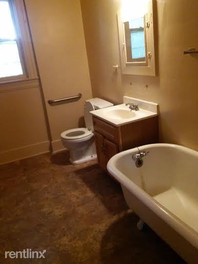 2150 E Willis St - Photo 2 of 5