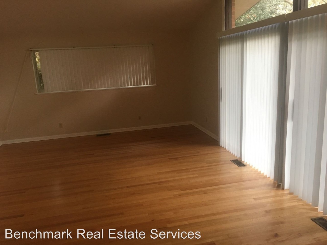 1141 Maple Dr - Photo 2 of 15