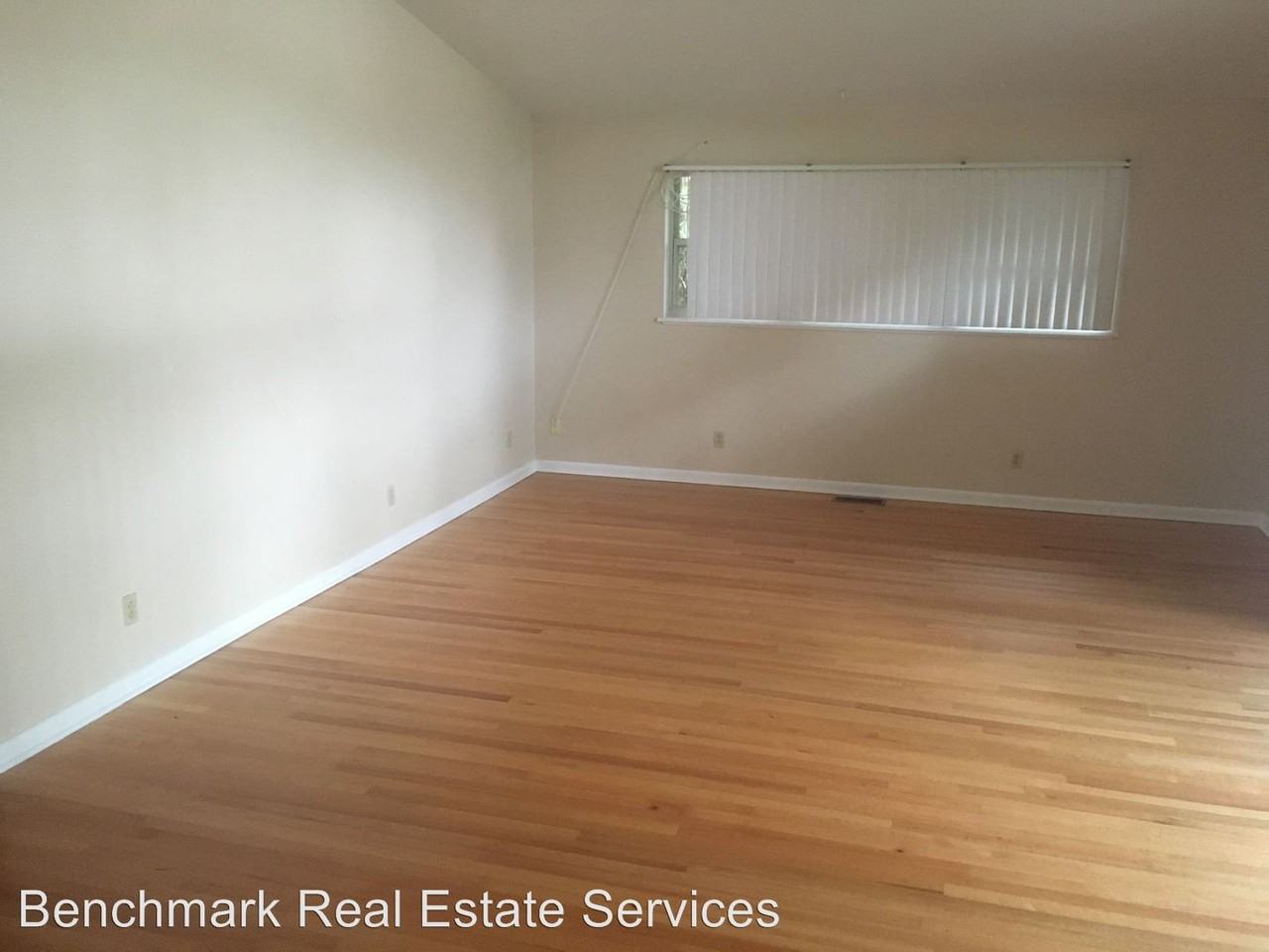 1141 Maple Dr - Photo 3 of 15