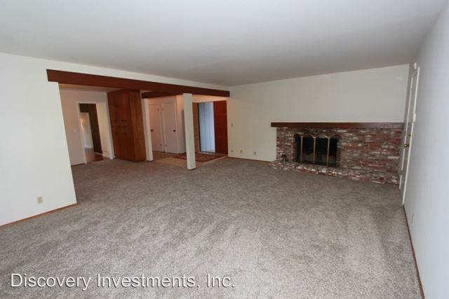 1581 Fernwood Dr - Photo 3 of 18