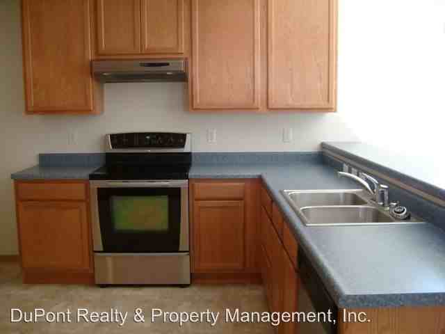 3129 Shaw St - Photo 3 of 7