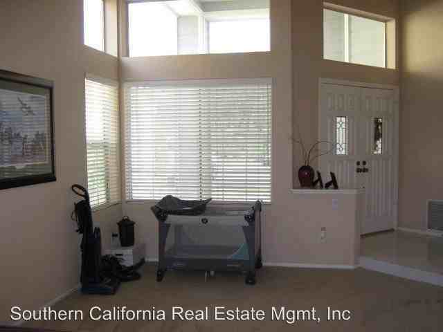 23605 Sunderland Ct - Photo 3 of 30