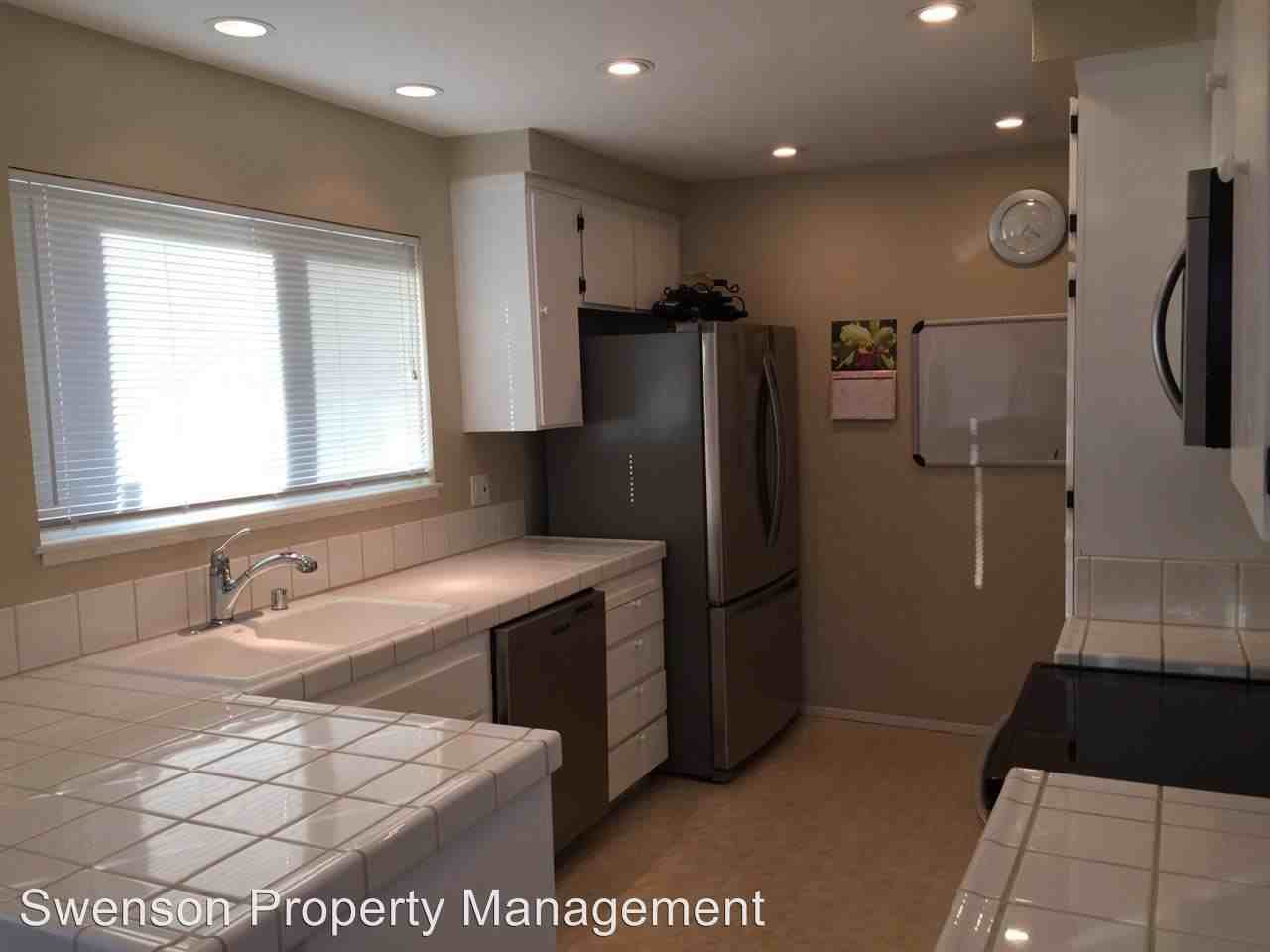 1112 Delta Way - Photo 3 of 16