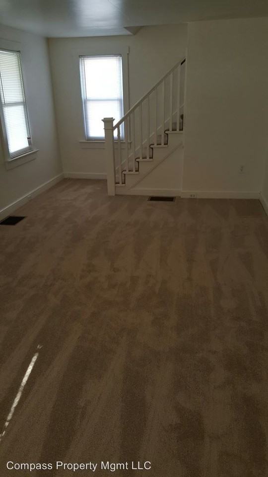 490 E Main St - Photo 3 of 10