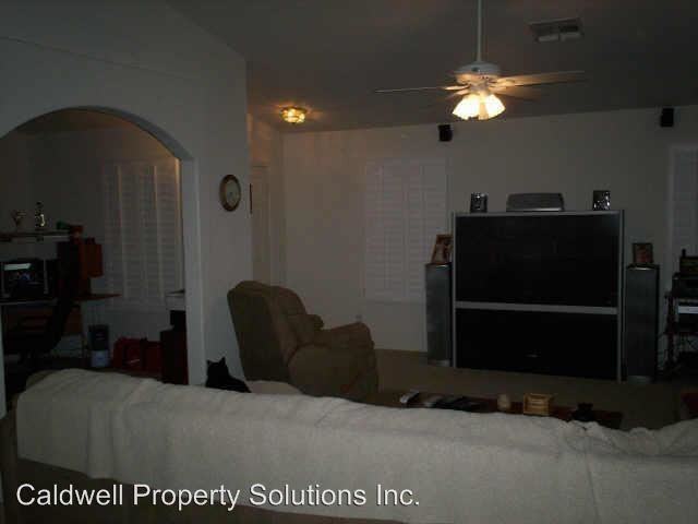 2205 E Mariposa Grande - Photo 2 of 5