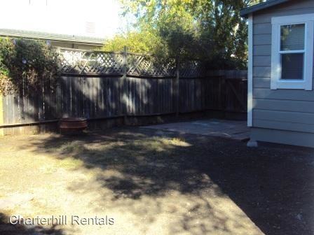 407 Lincoln St - Photo 3 of 5