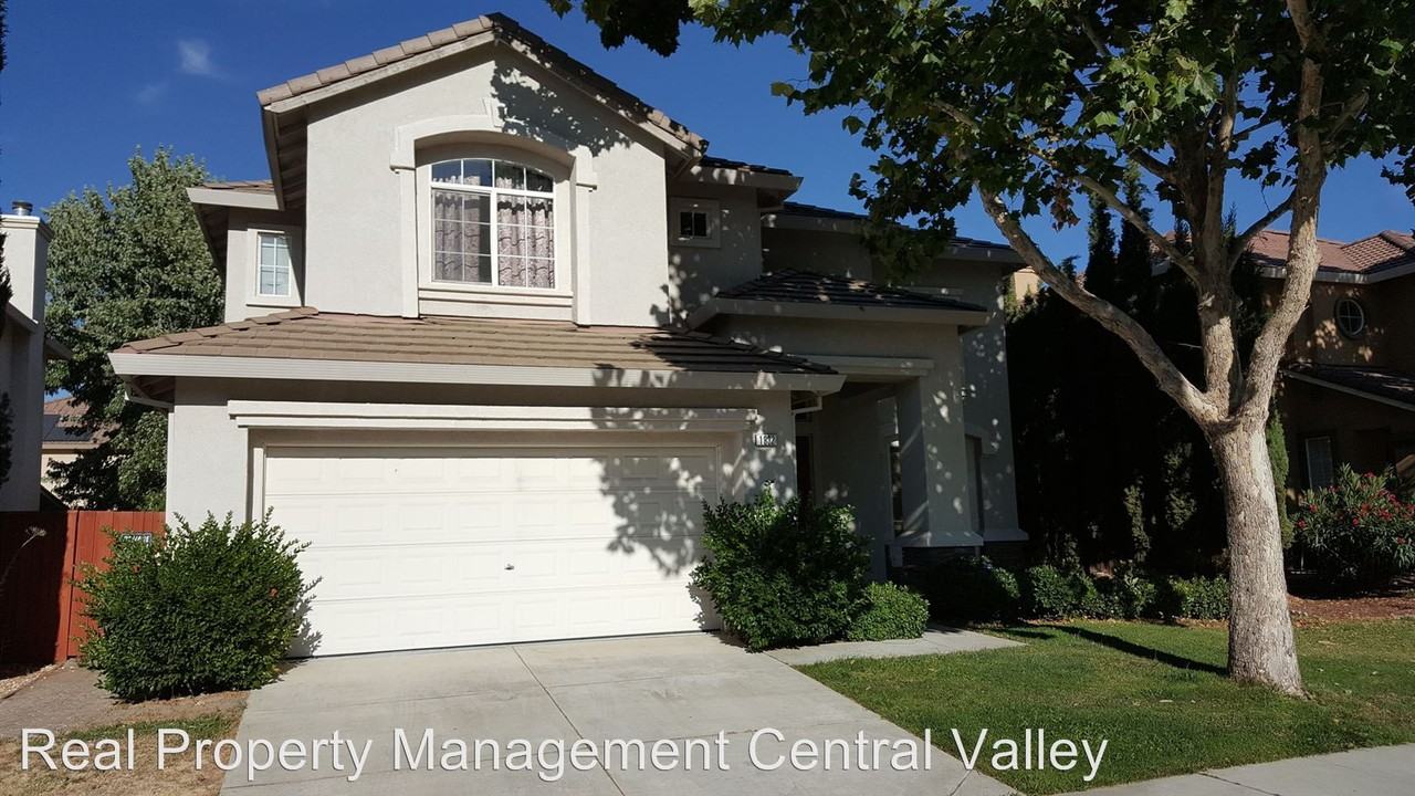 1832 Periwinkle Dr - Photo 2 of 4