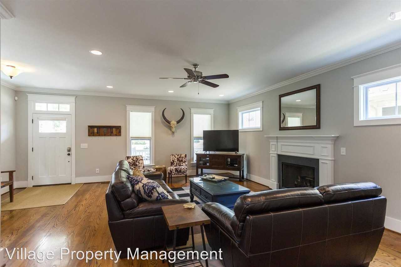 923 S Douglas Ave - Photo 3 of 23