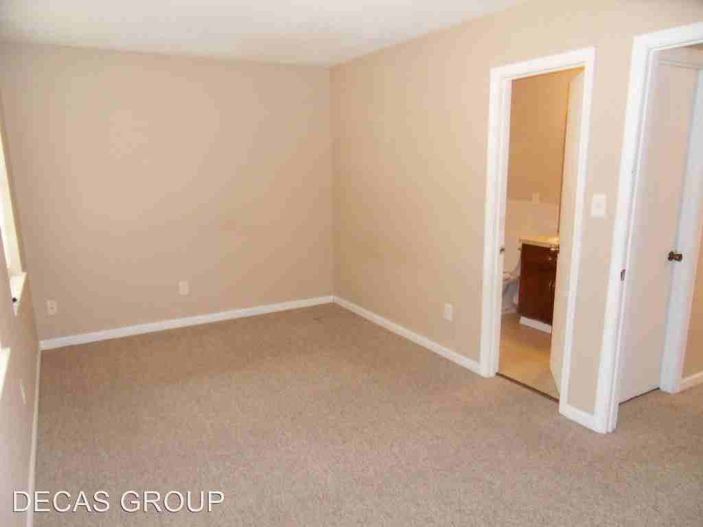 1711 6th Place Circle NW - Photo 2 of 7