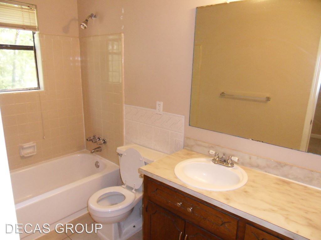 1711 6th Place Circle NW - Photo 3 of 7