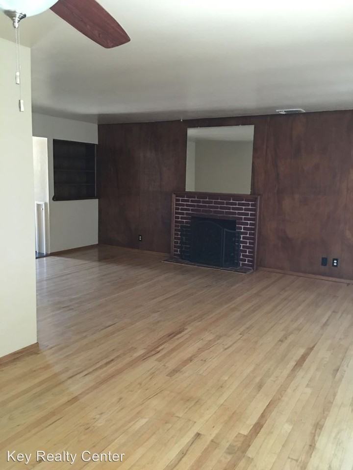 5216 Fernwood Way - Photo 3 of 6