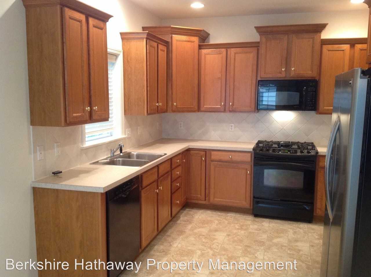 304 Wendover Way - Photo 2 of 17