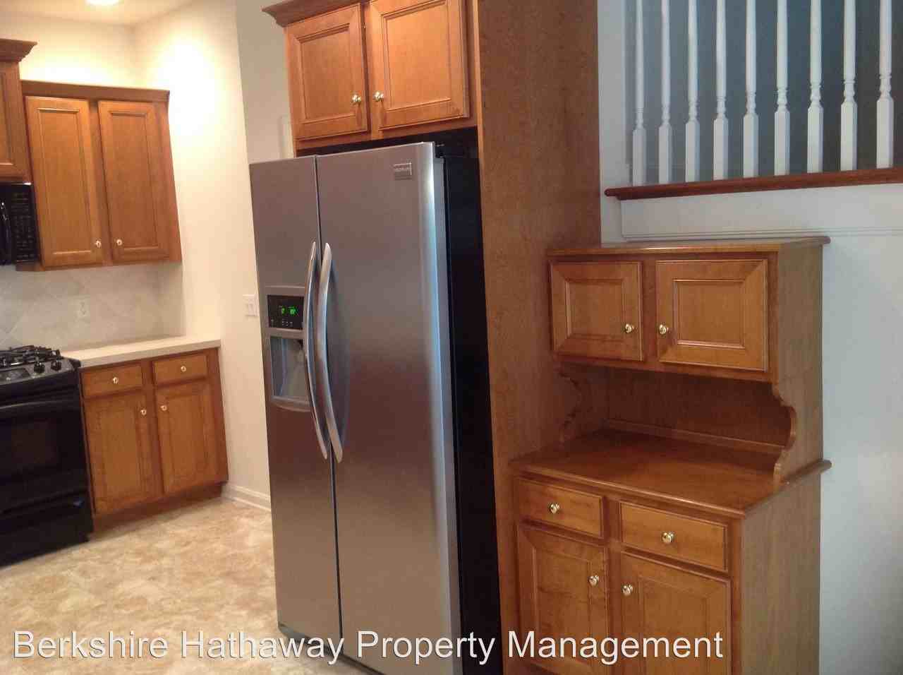 304 Wendover Way - Photo 3 of 17