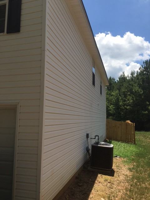 2051 Registry Ct - Photo 2 of 17