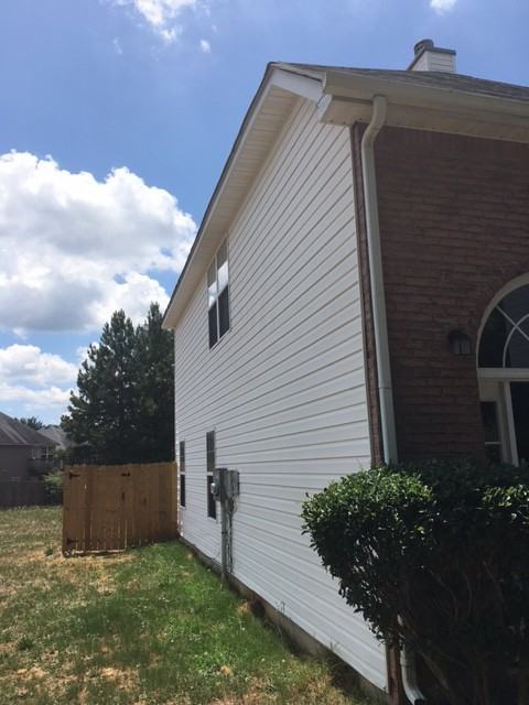 2051 Registry Ct - Photo 3 of 17