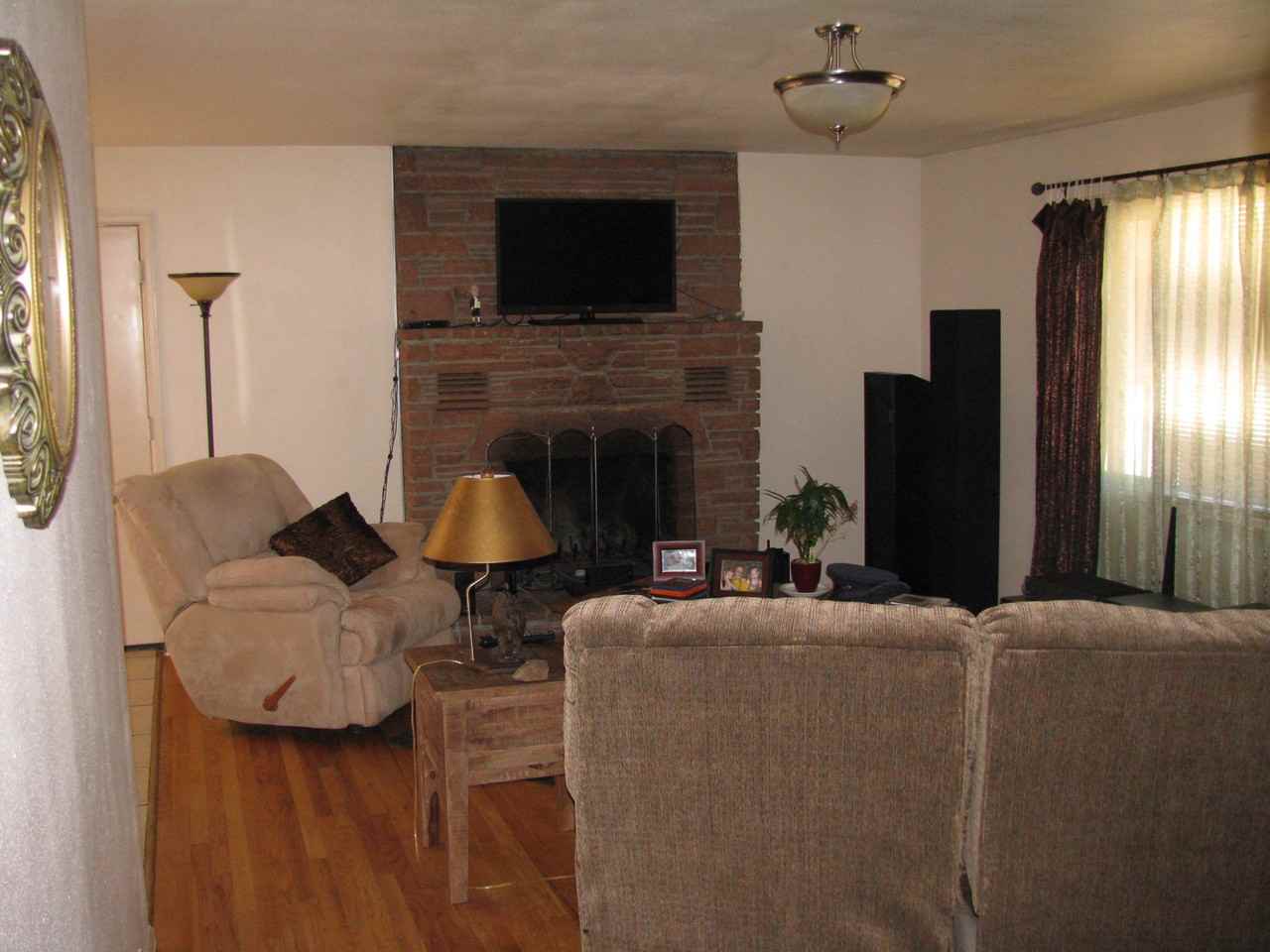 10778 Ute Pass Ave - Photo 2 of 7