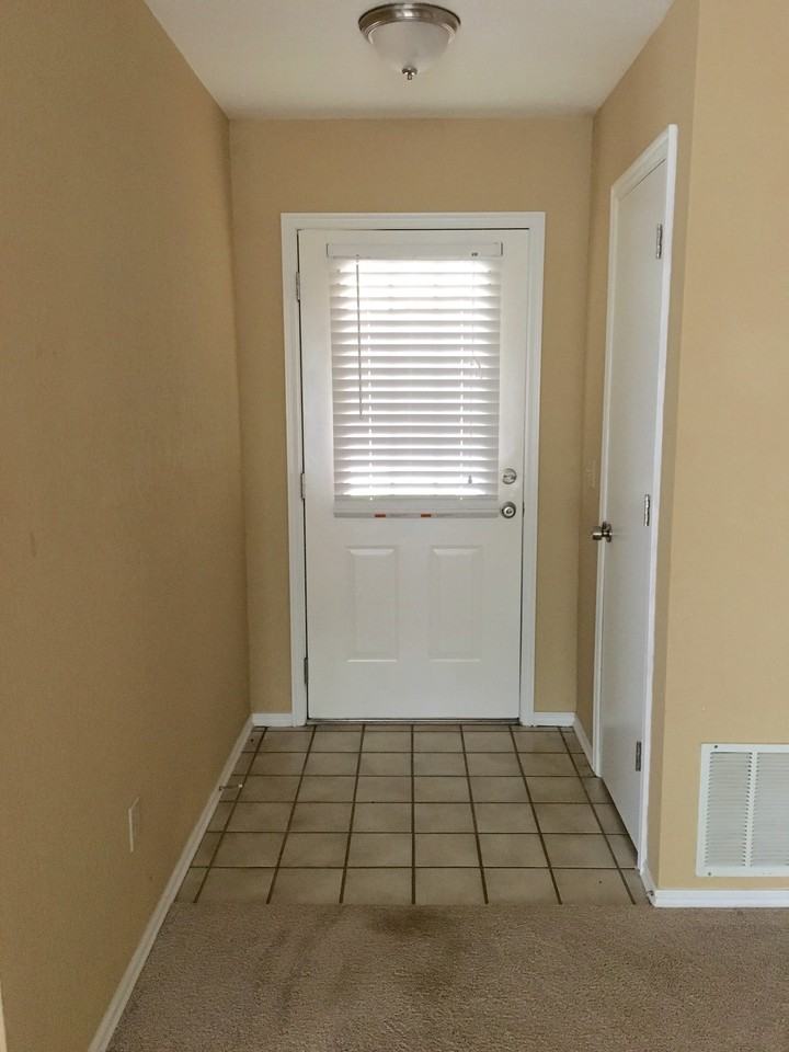 205 Bradgate Dr - Photo 3 of 21