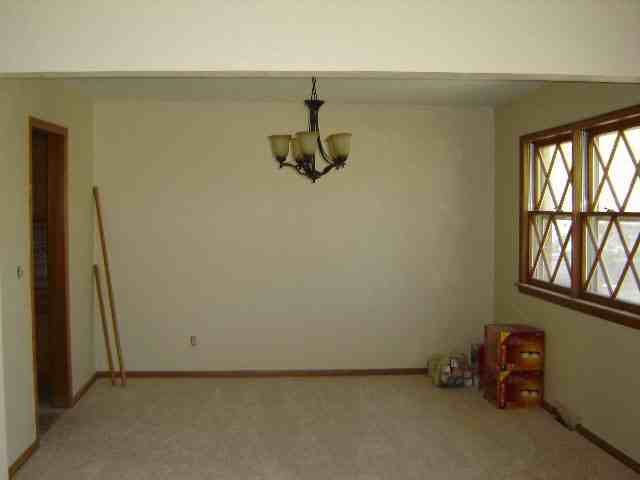 1821 Farmstead St - Photo 3 of 5