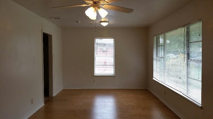 12223 Bellafonte Dr - Photo 2 of 16