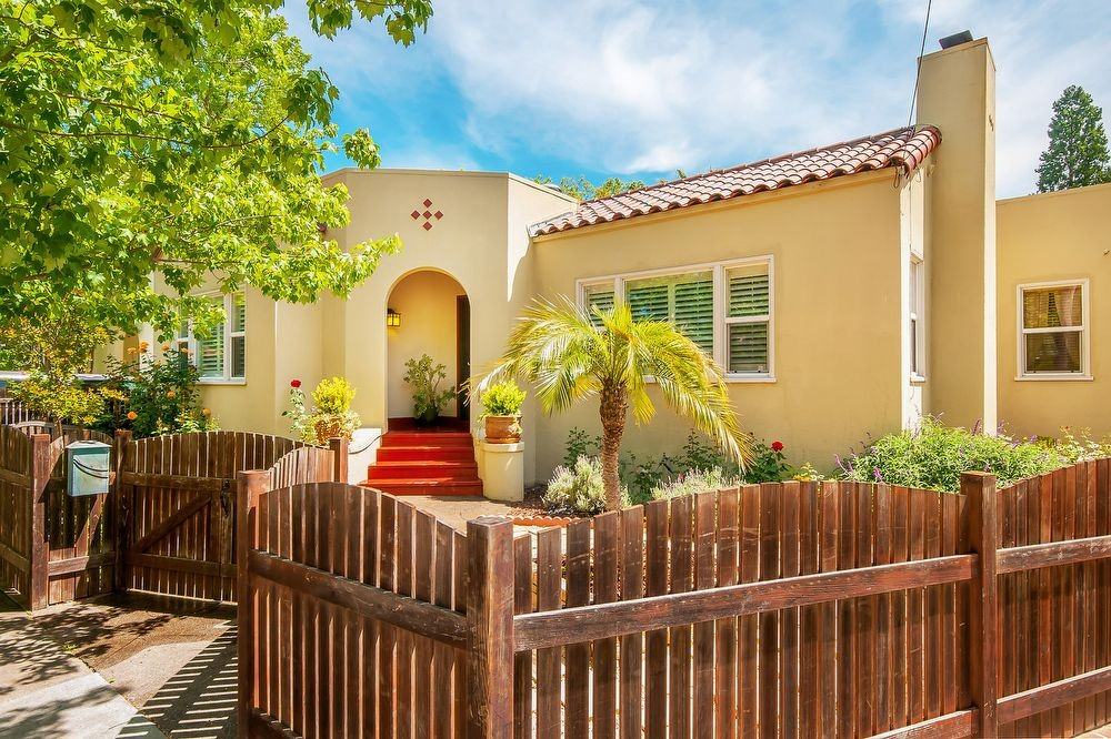 2 Eye St - Photo 3 of 28