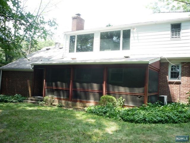 83 2nd St - Photo 2 of 12