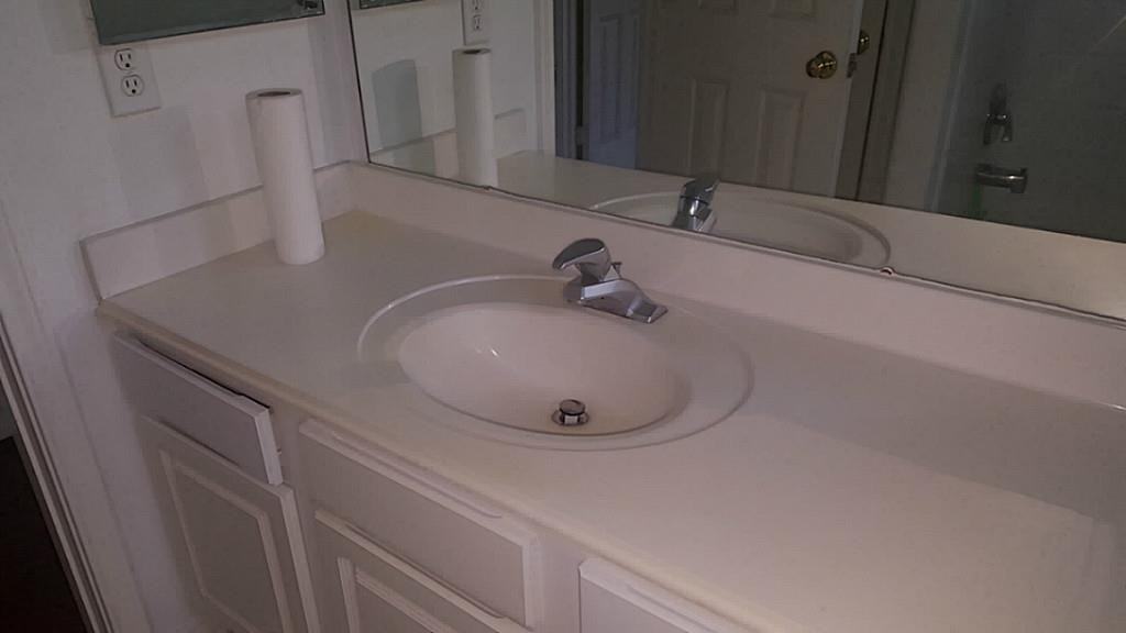 10826 Fletcher Bridge Ln - Photo 3 of 11