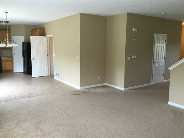 1006 Balsam Ct - Photo 3 of 9