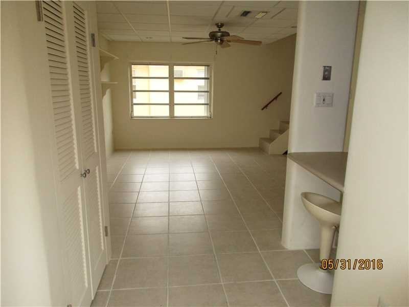 514 Santander Ave - Photo 3 of 8