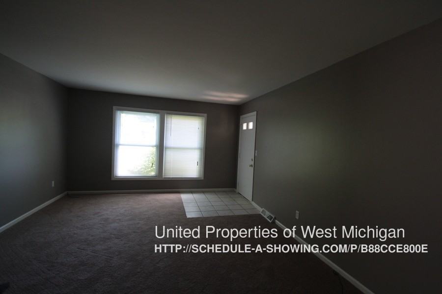 1265 Gentian Dr SE - Photo 3 of 11