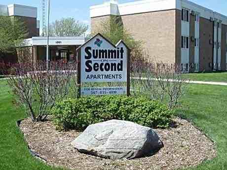 Summit on Second - Photo 2 of 6