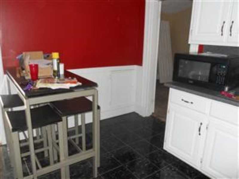 324 Chapel St - Photo 2 of 6