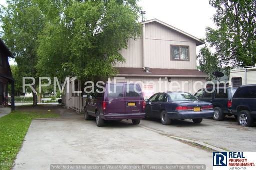 1338 Juneau Ave #1 - Photo 2 of 12