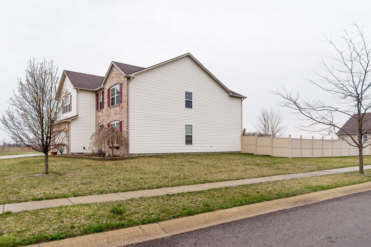 1597 Cold Springs Dr - Photo 3 of 29