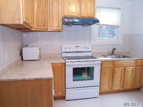 60 11th St - Photo 3 of 6