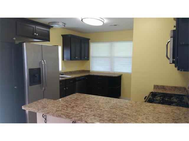 4919 Desire Dr - Photo 3 of 13