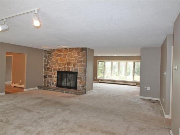 31 Woodvue Rd - Photo 3 of 15