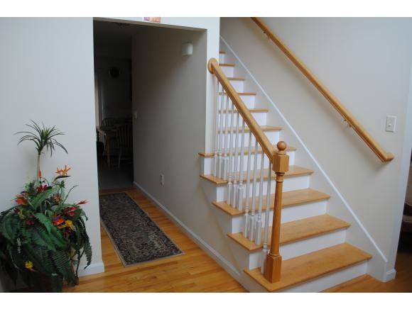 59 Jessica Dr - Photo 3 of 14