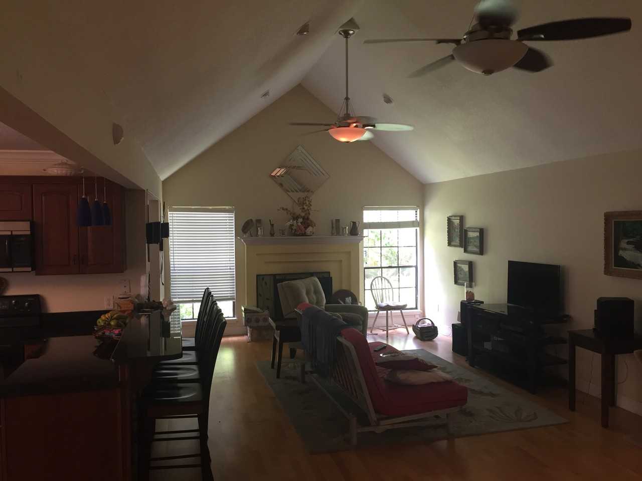 421 Whispering Oak Ln - Photo 3 of 11