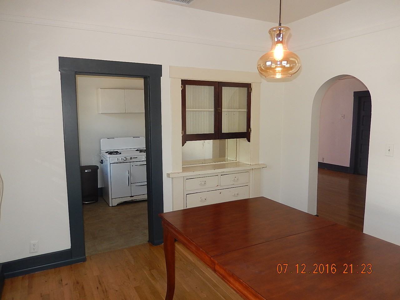 134 W 5th St - Photo 3 of 14