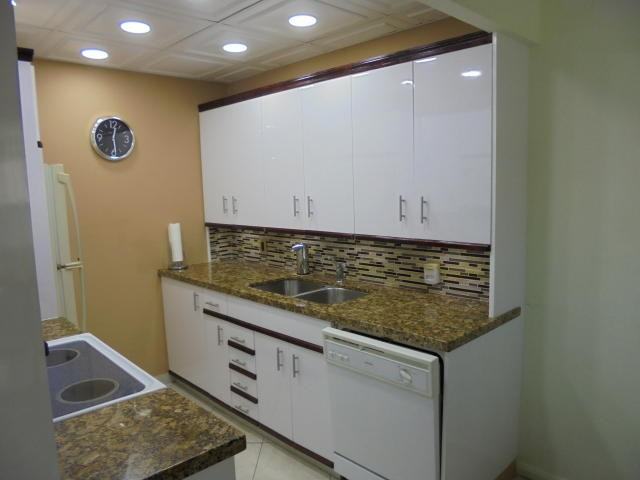 2043 Cornwall C - Photo 3 of 5