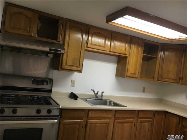 53 Port Washington Rd - Photo 2 of 9