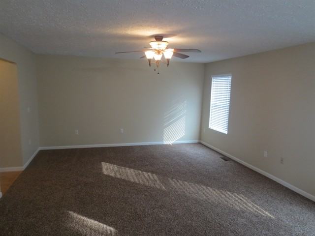 1377 Vimla Way - Photo 3 of 17
