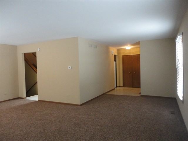 1901 Chestnut Hill Rd - Photo 3 of 9