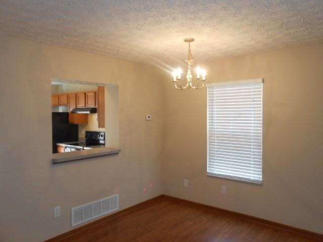 1463 Trabue Woods Blvd - Photo 3 of 9