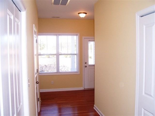 28 Thornbury Dr - Photo 2 of 11