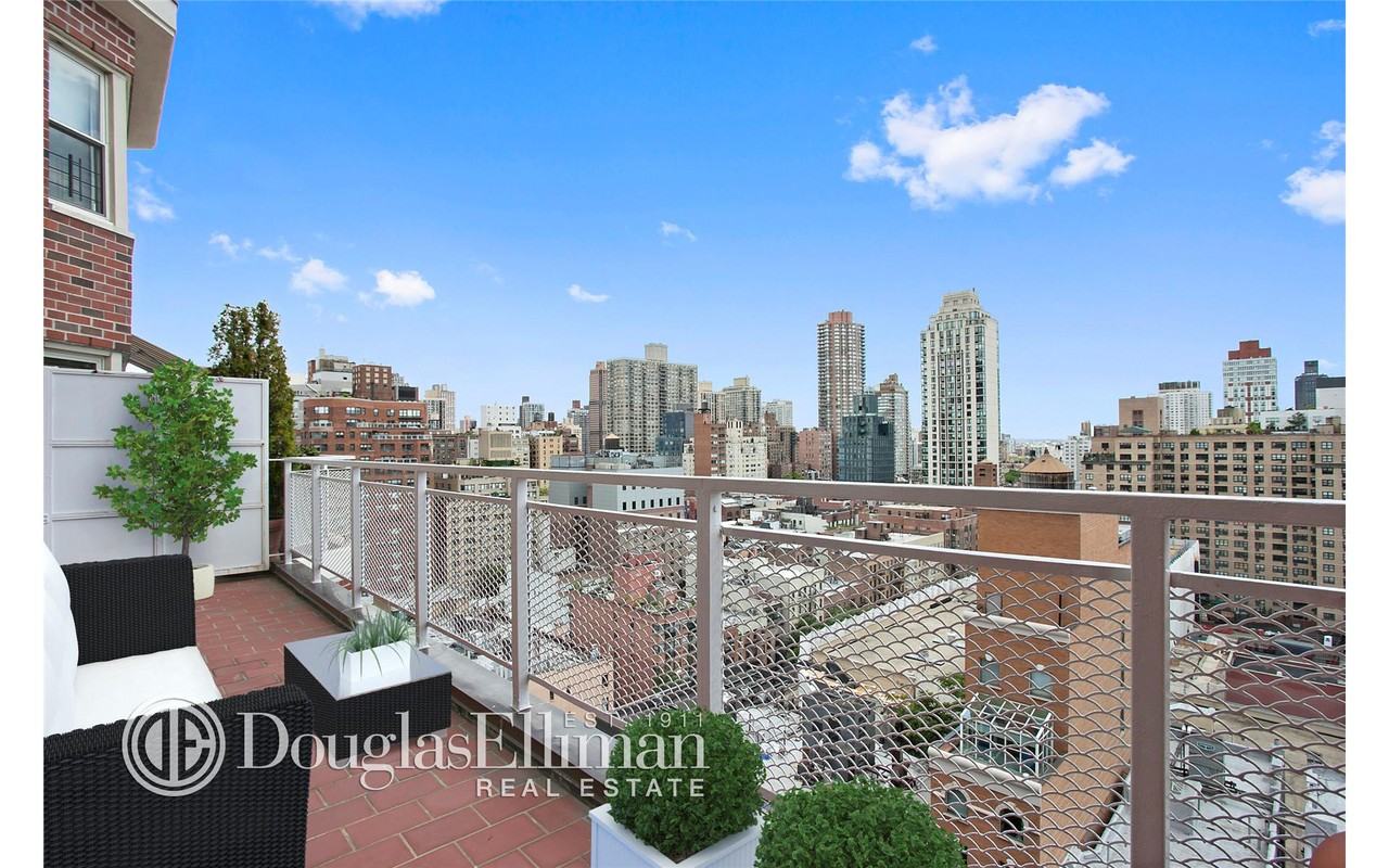 177 E 75th St #17C