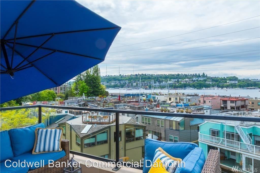 80 E Roanoke St #17 - Photo 3 of 24