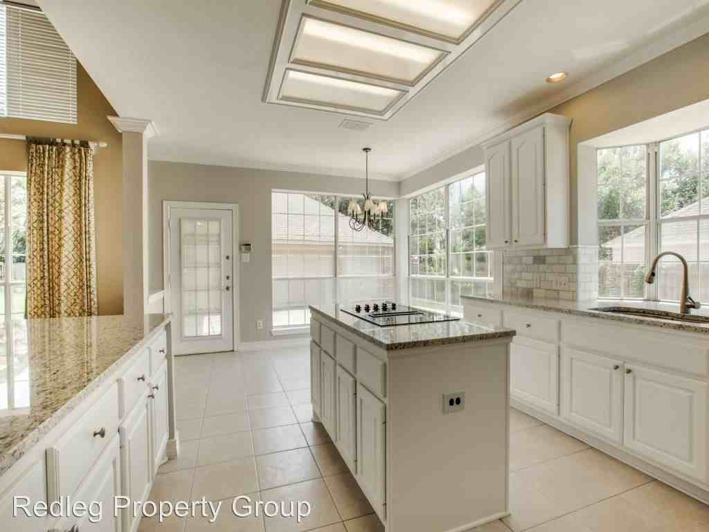 1903 Water Lily Dr - Photo 3 of 31